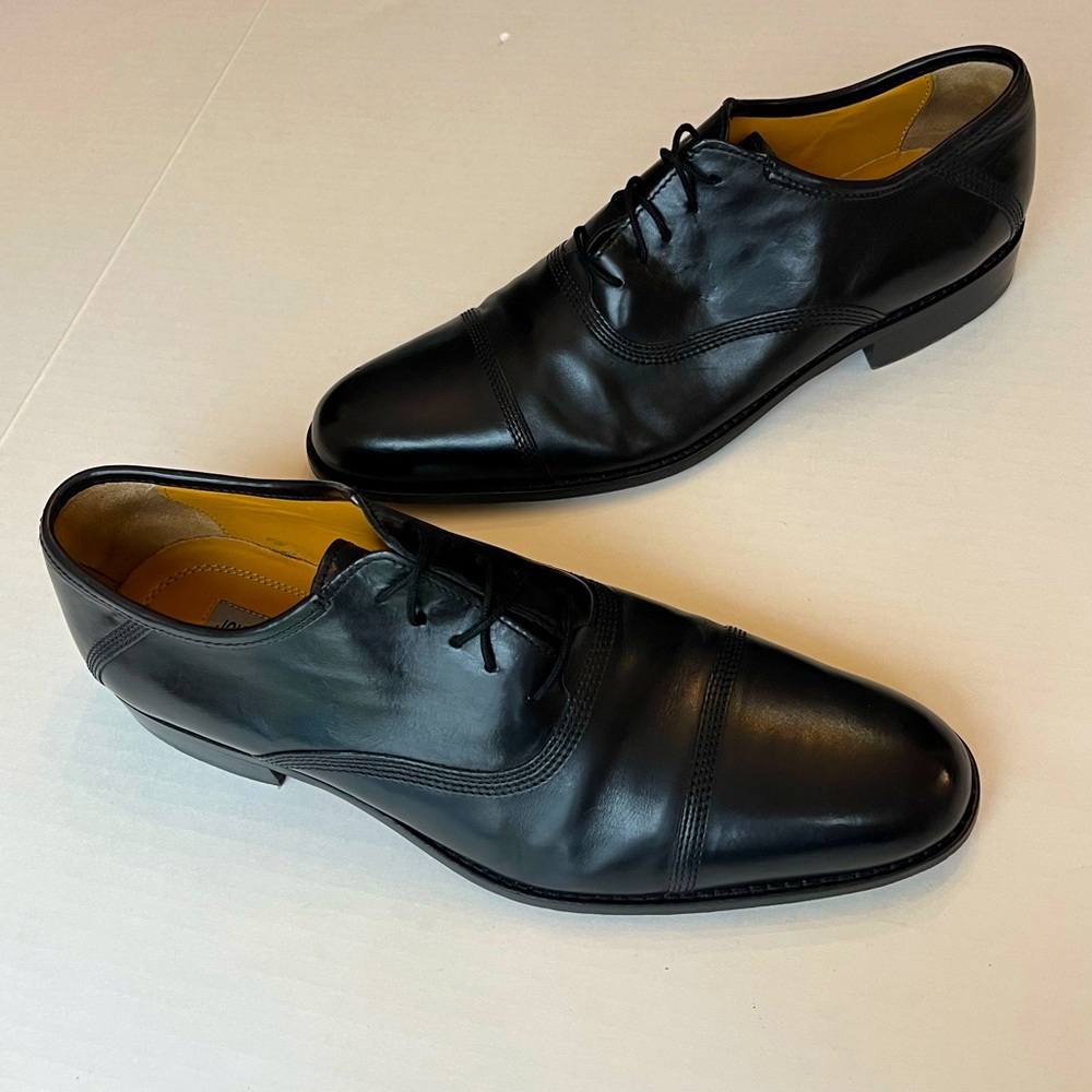 Johnston & Murphy Men’s Black Leather Cap Toe Lace-Up Dress Shoe 11